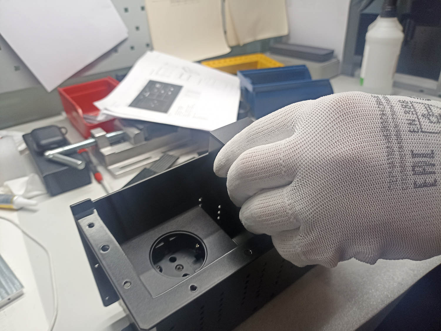 Сборка лючков FC